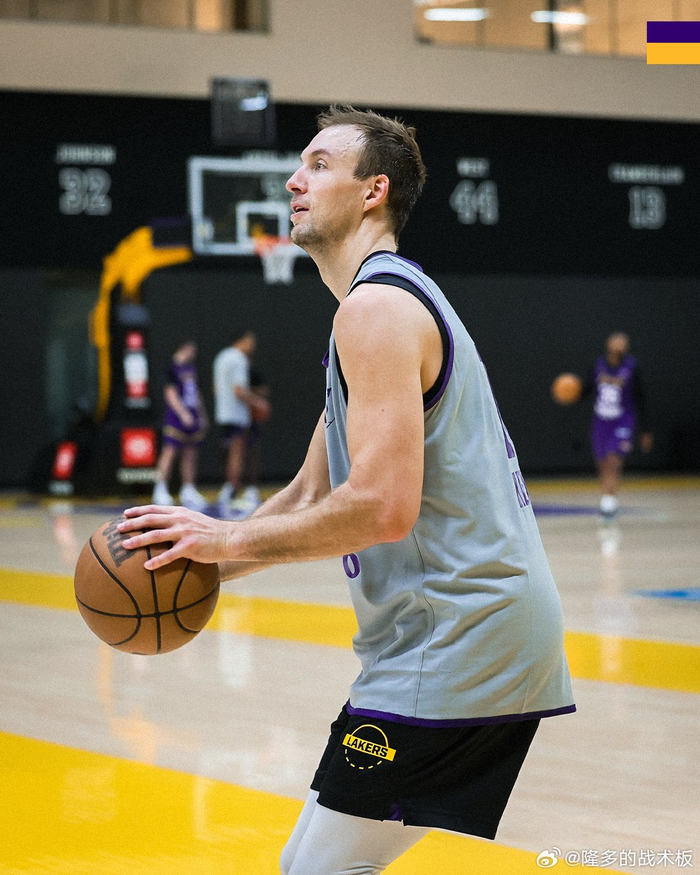 kaiyun-这也行？洛杉矶快船清晨队长鼓劲北京首钢冲刺阶段完成体检，败北引爆全场